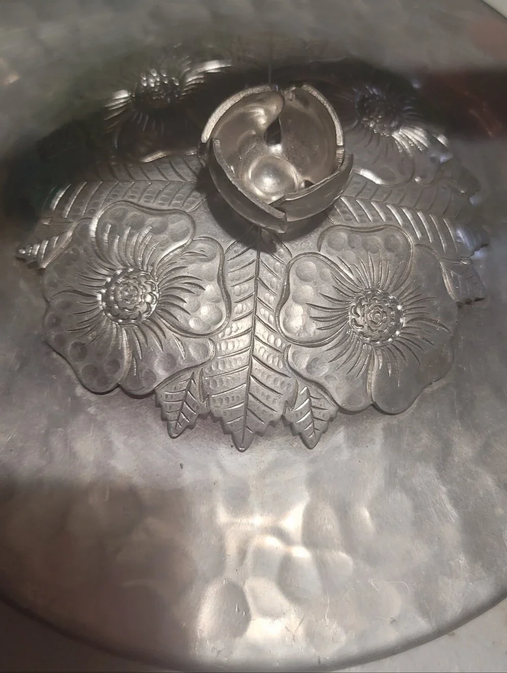 Vintage Wild Rose F1003 Hammered Aluminum Candy Dish w/ Bale Handle/ Bridal